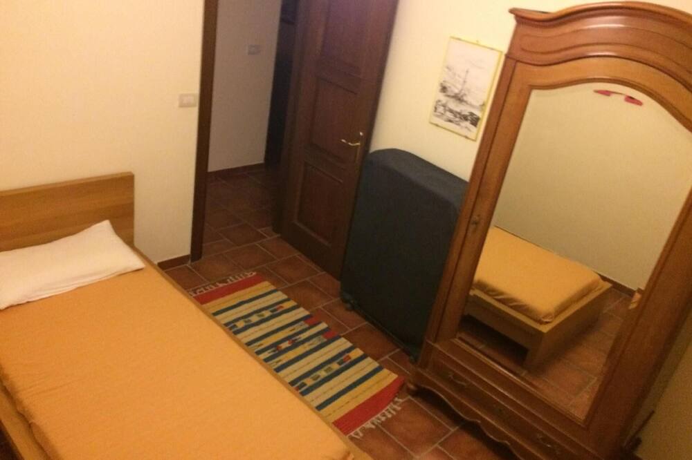 Photo of Bedroom in Montabone