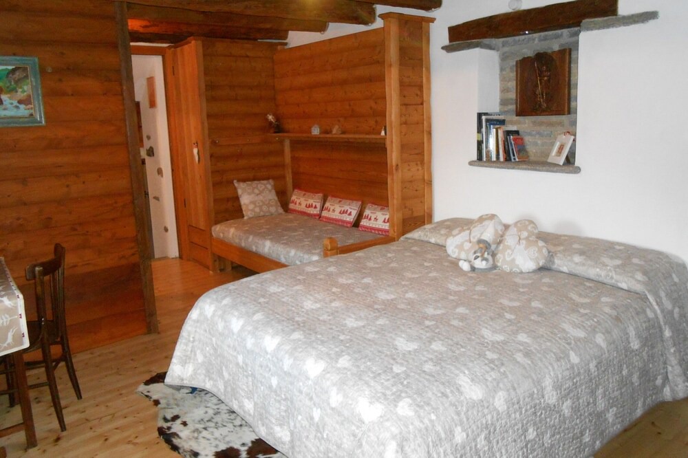 Photo of Bedroom in Fontainemore