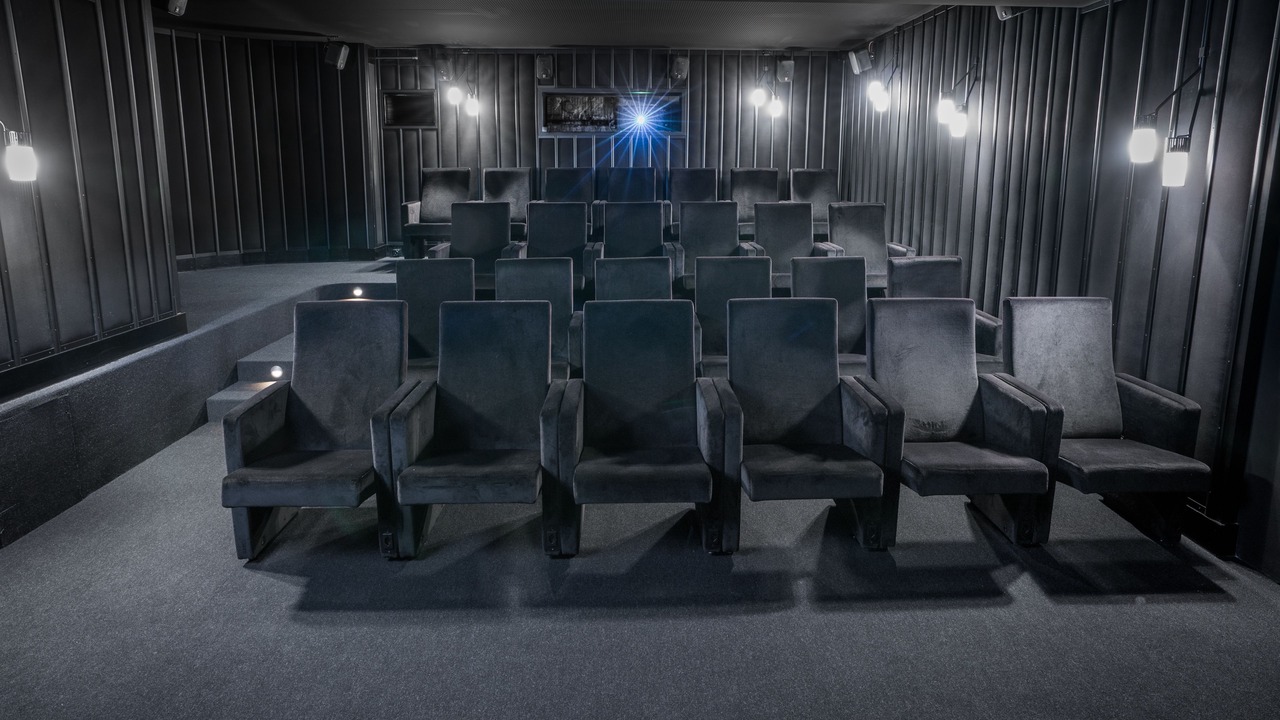 Photo of Others in District 8