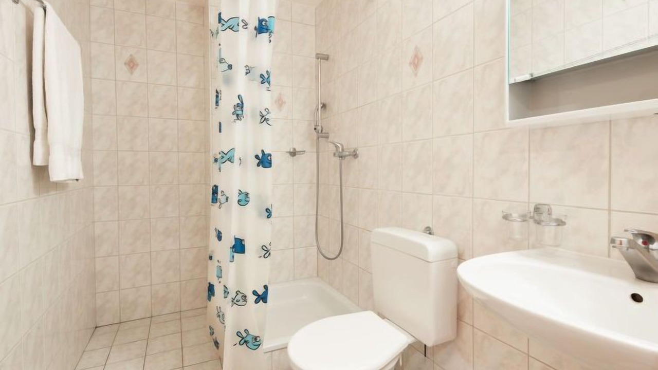 Photo of Bathroom in Vex