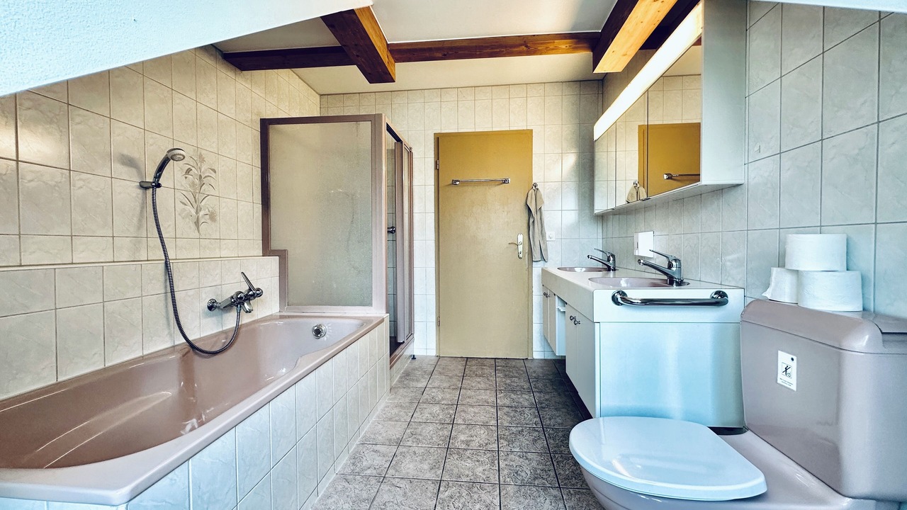 Photo of Bathroom in Flumenthal