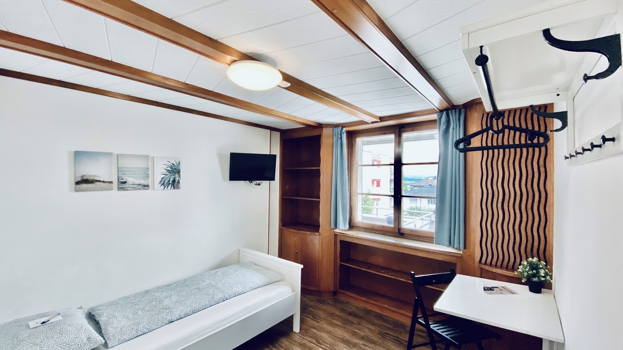 Photo of Bedroom in Flumenthal