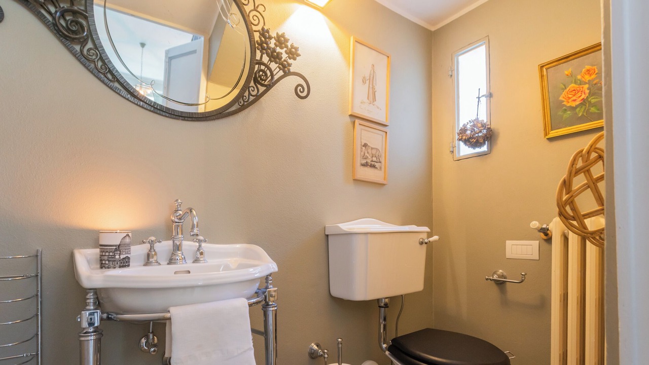 Photo of Bathroom in Lenno