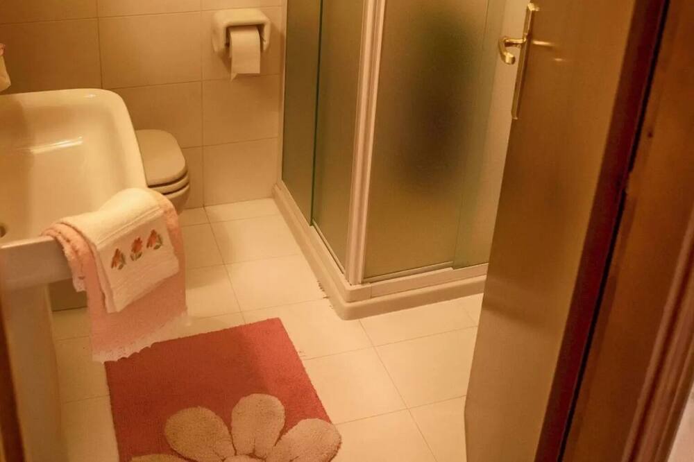 Photo of Bathroom in Oldesio