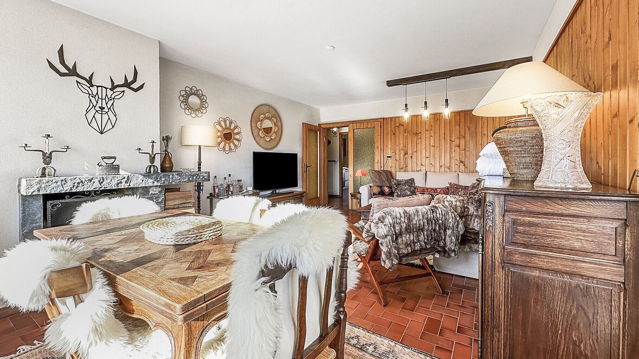 Photo of Livingroom in Lens