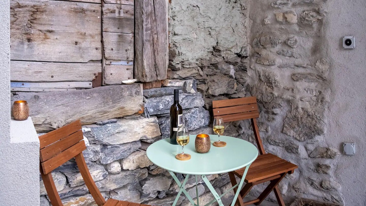 Photo of Outdoor in Corin-de-la-Crete