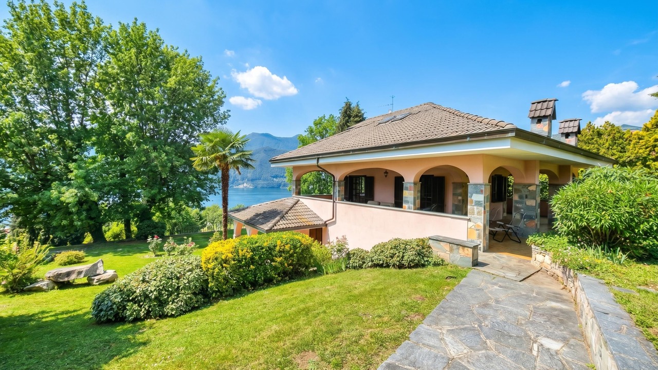 Photo of Outdoor in Crabbia