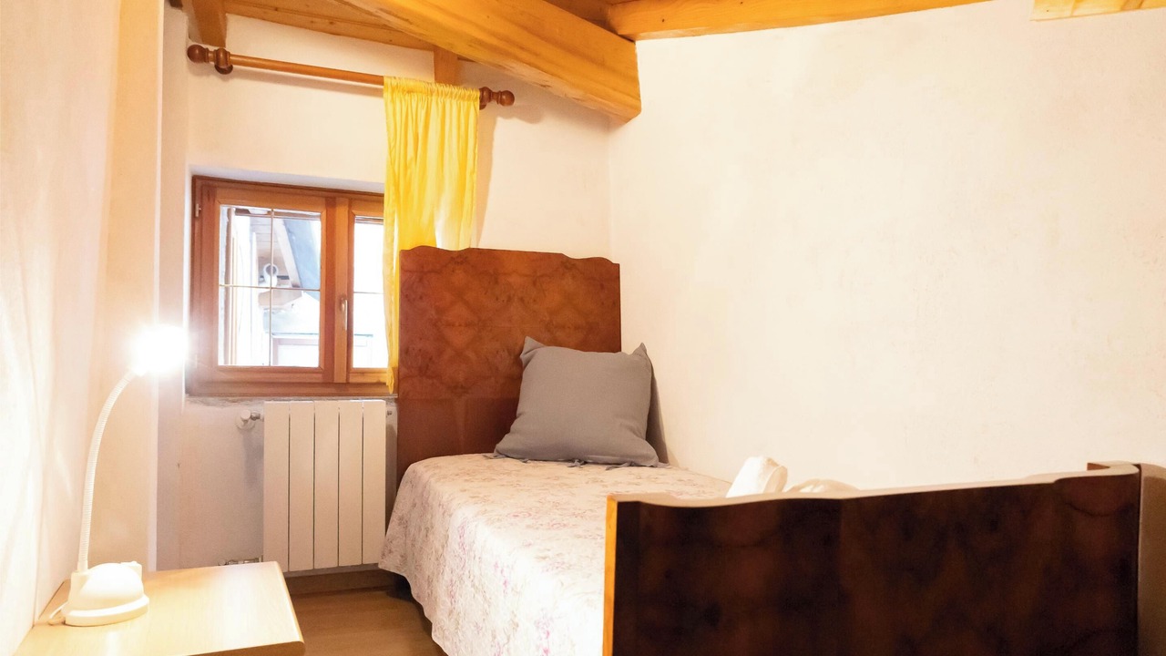 Photo of Bedroom in Brusimpiano