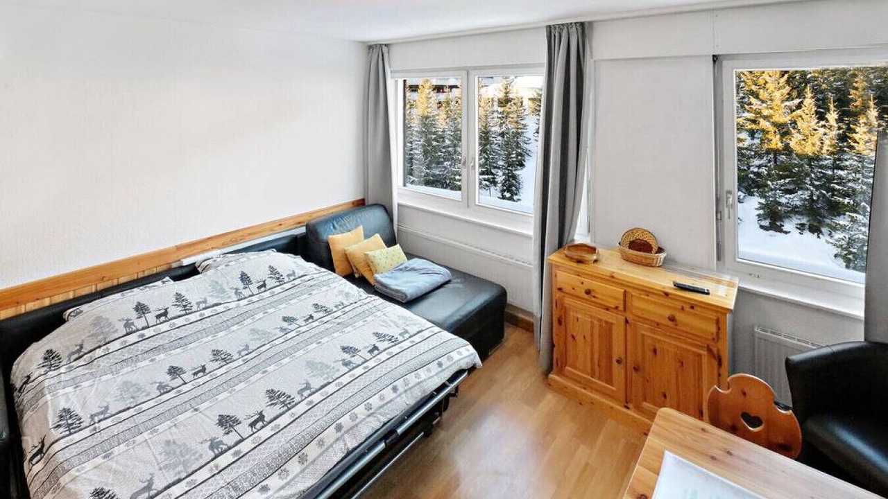 Photo of Bedroom in Lens