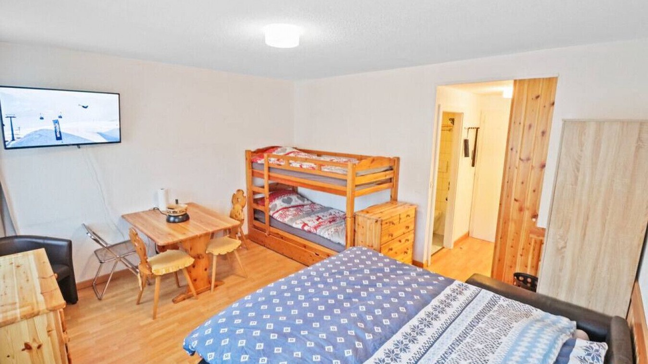 Photo of Bedroom in Lens