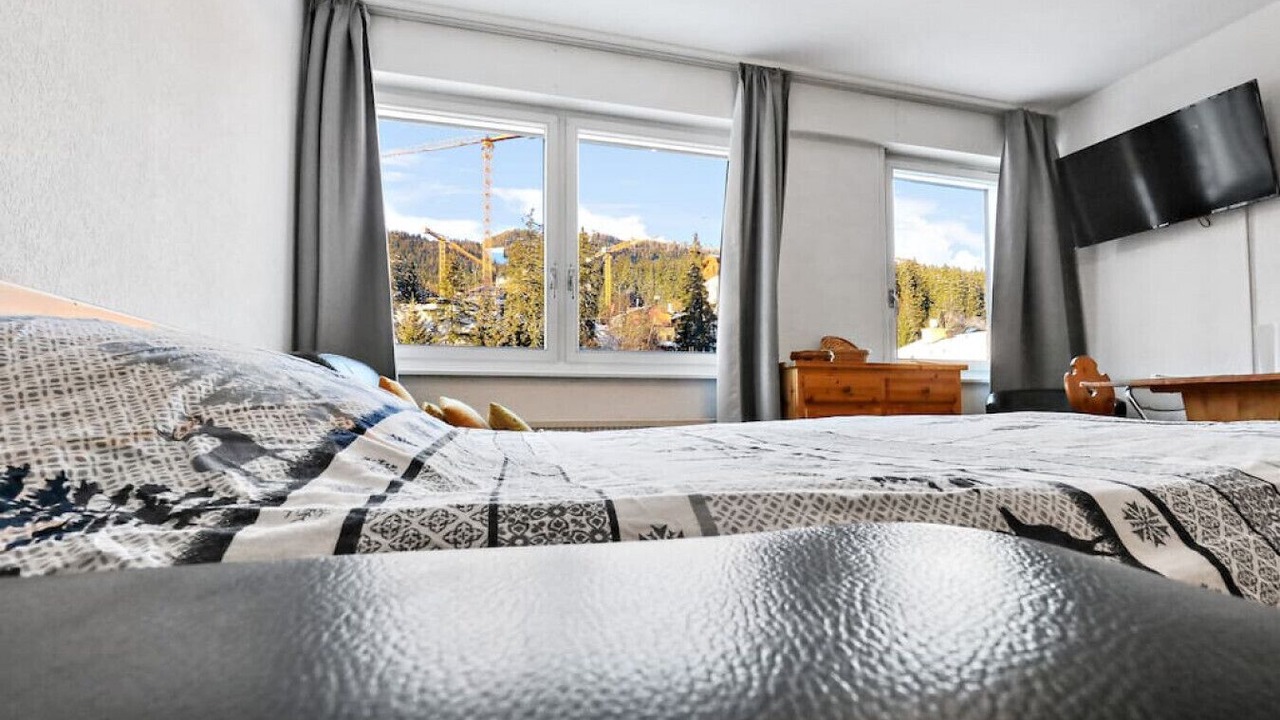 Photo of Bedroom in Lens