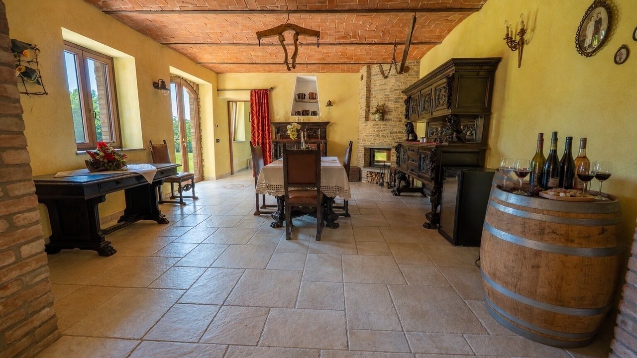 Photo of Others in Calosso