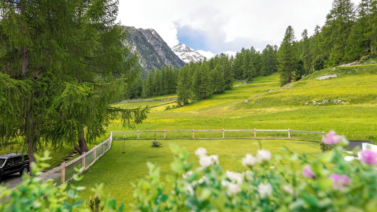 Photo of Outdoor in Bever