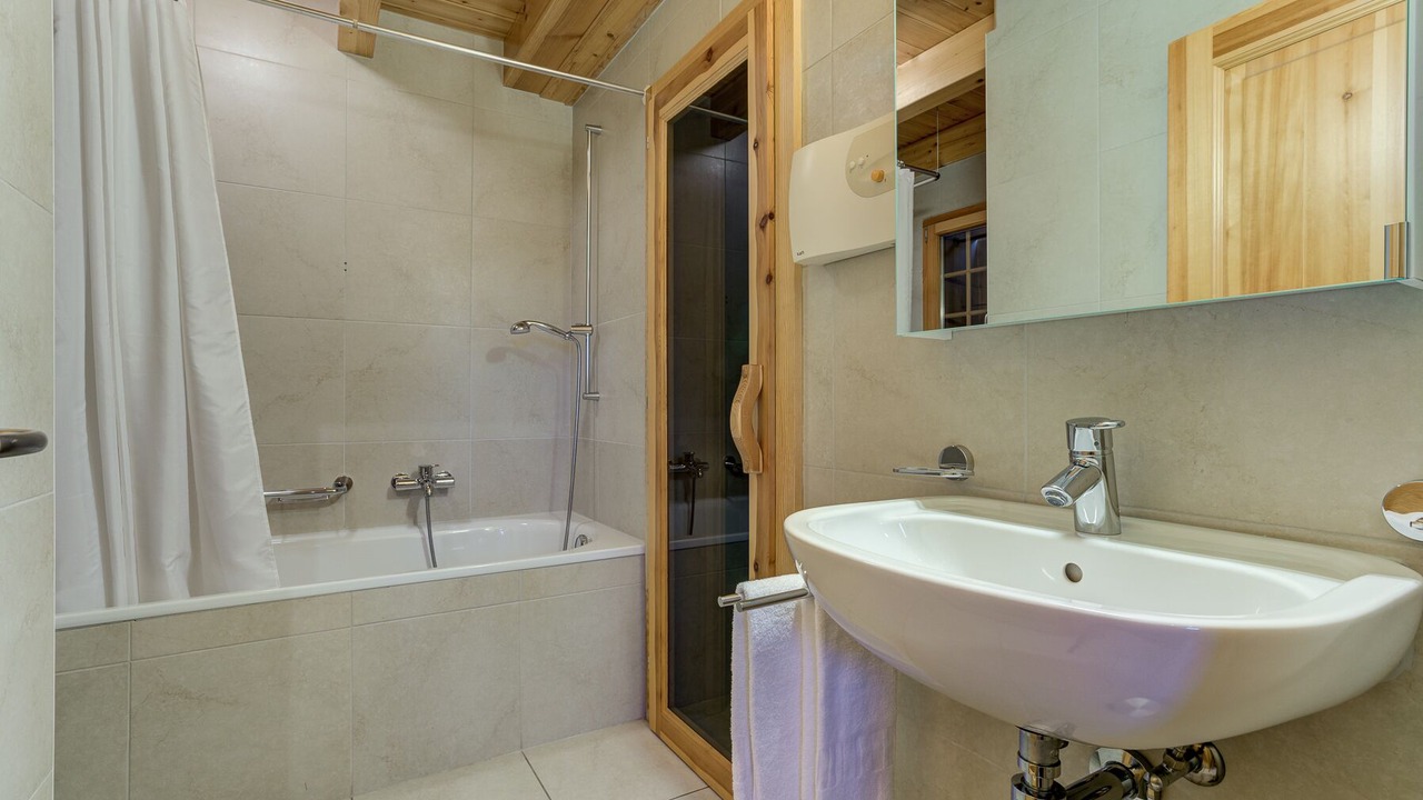 Photo of Bathroom in Riddes