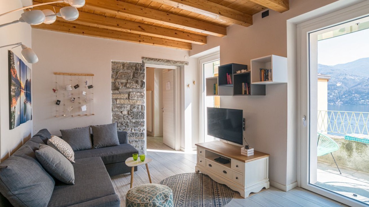 Photo of Livingroom in Carate Urio