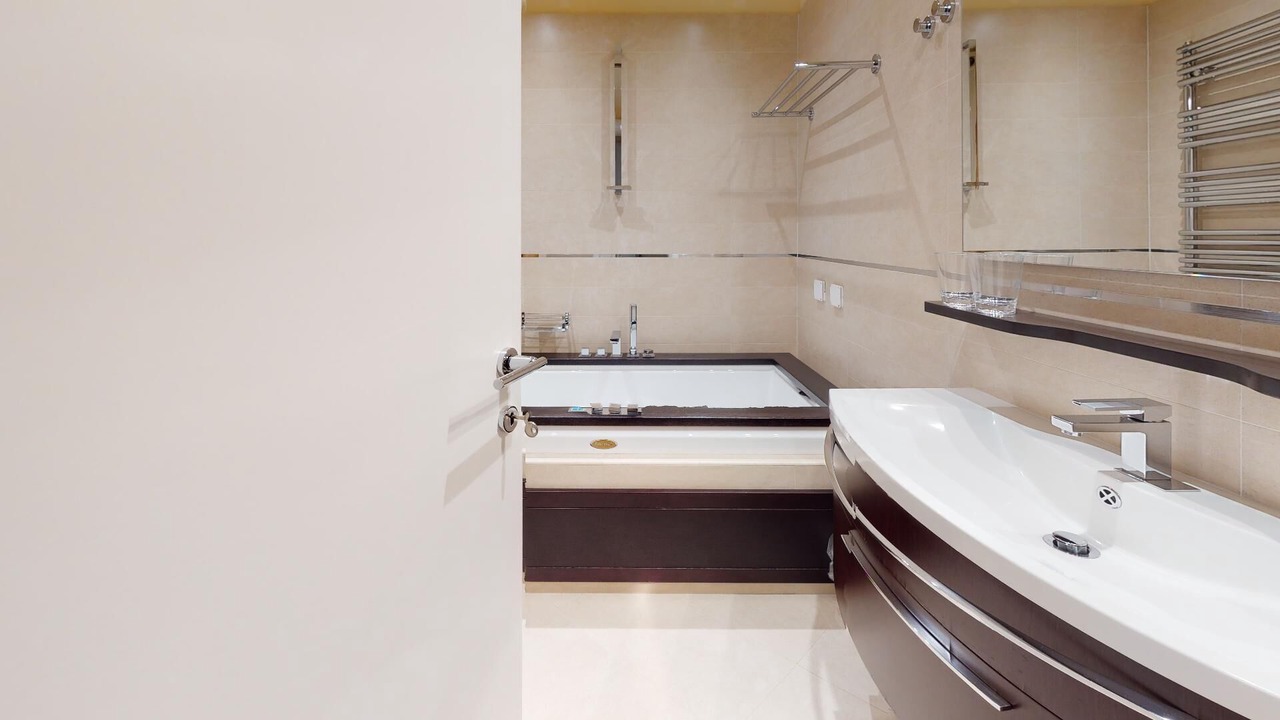 Photo of Bathroom in Madulain