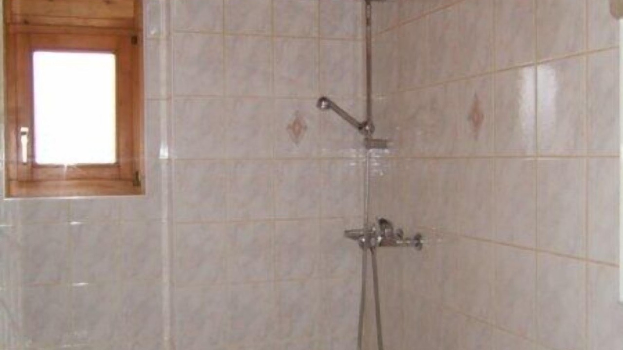 Photo of Bathroom in Vex