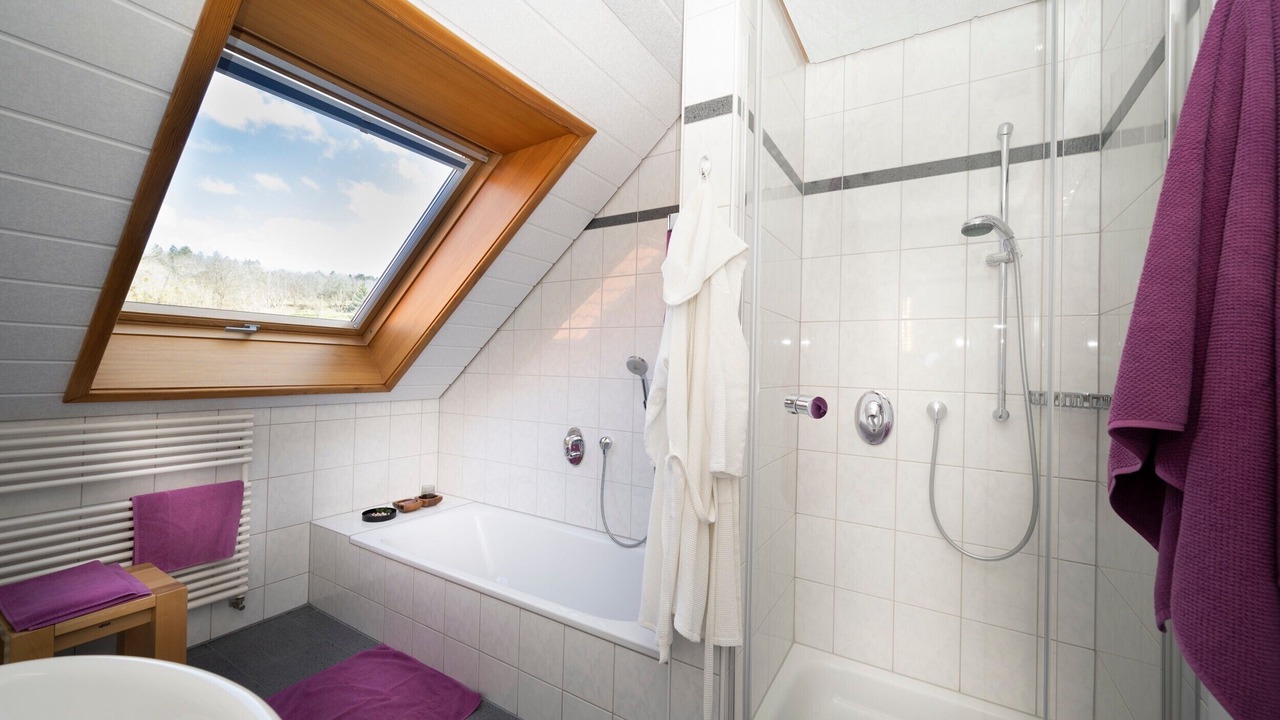 Photo of Bathroom in Schienen