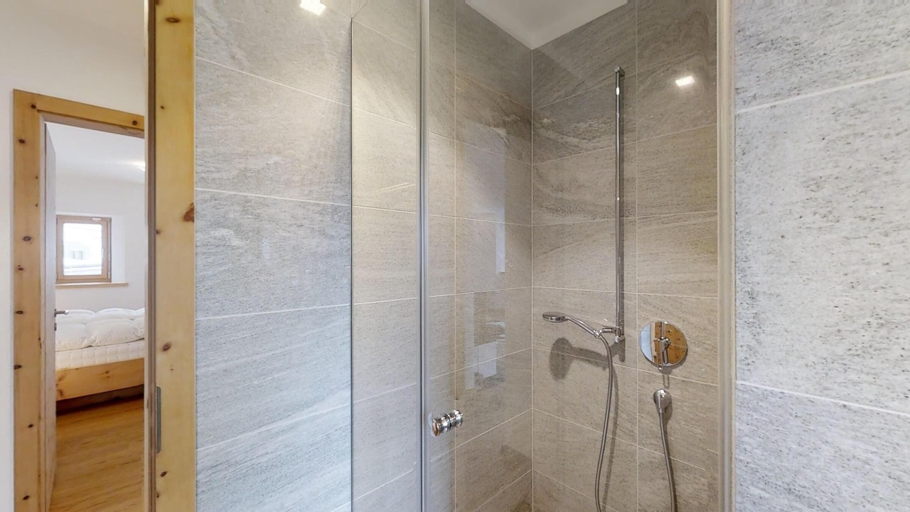 Photo of Bathroom in Madulain