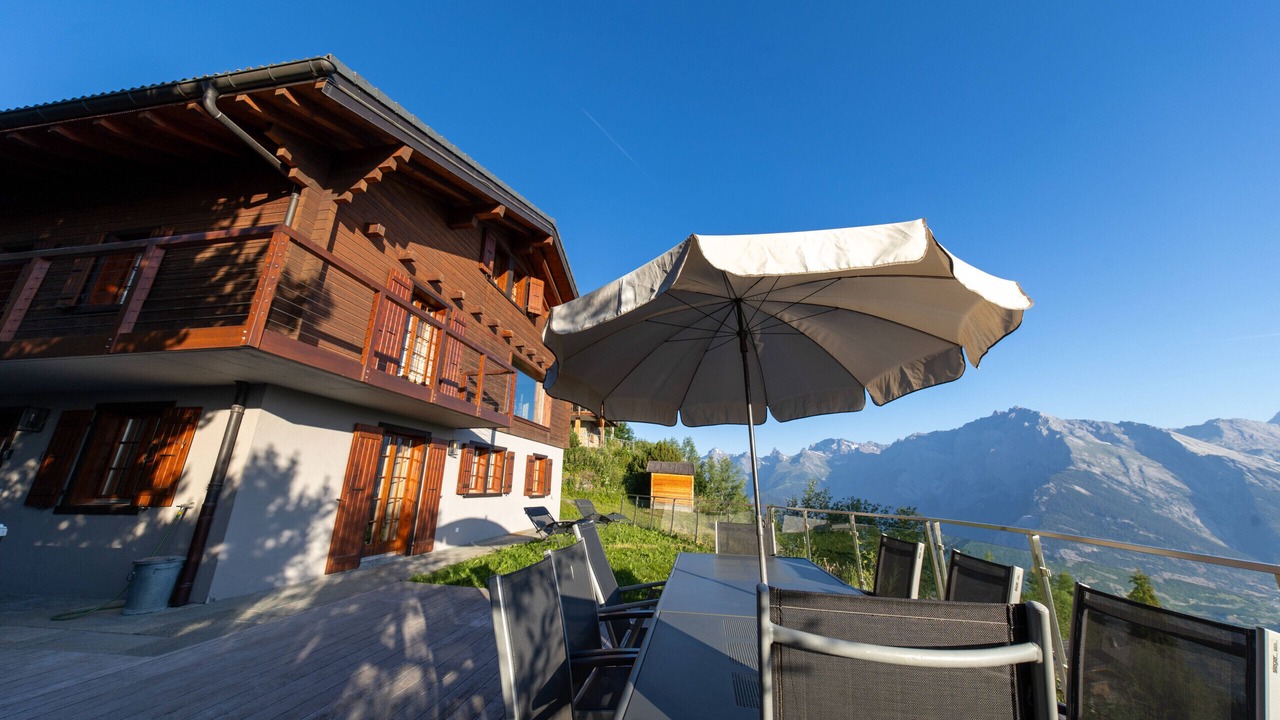 Photo of Outdoor in Saint-Pierre-de-Clages