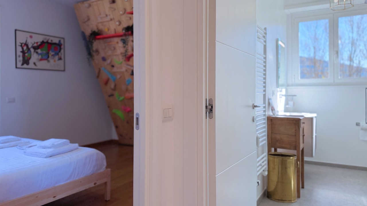 Photo of Bedroom in QT8