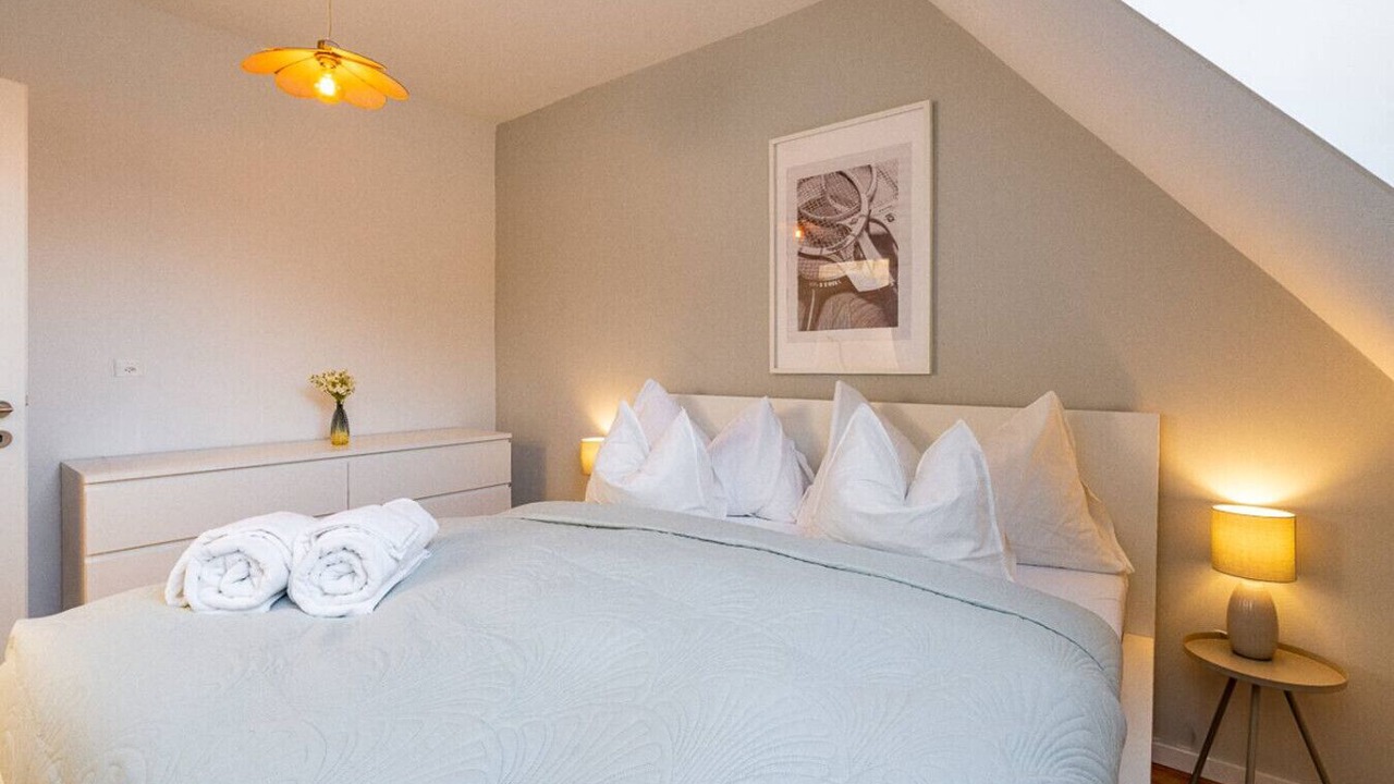 Photo of Bedroom in District 6