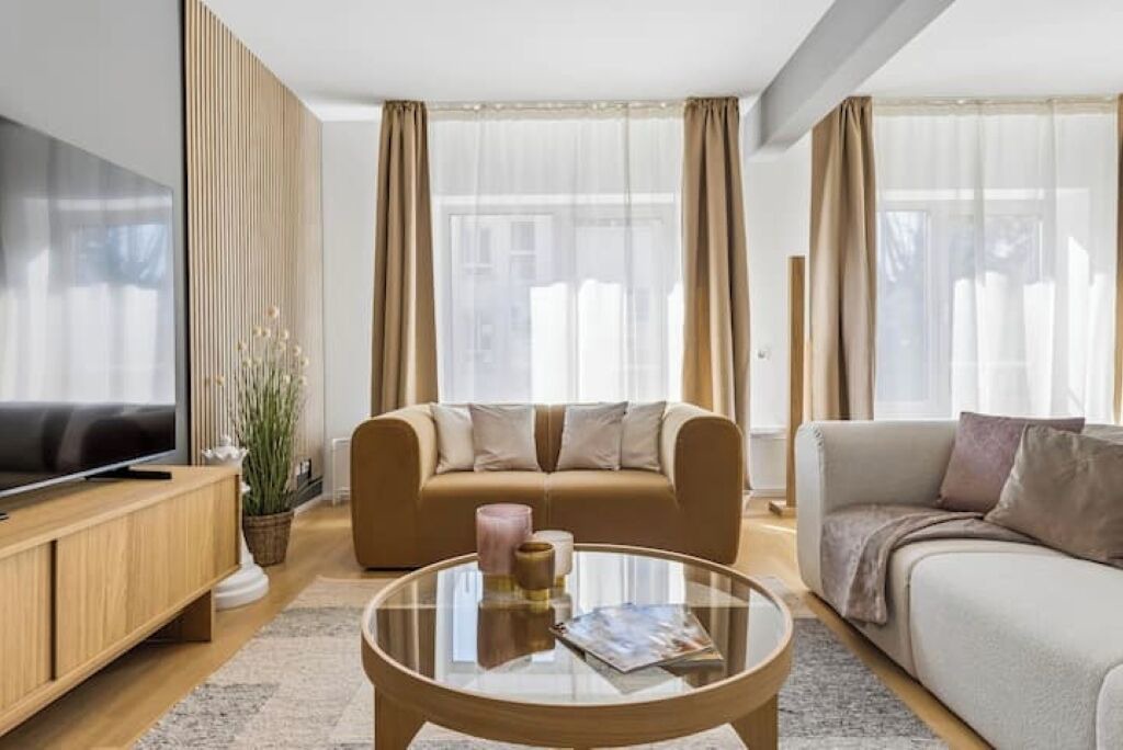 Photo of Livingroom in Center