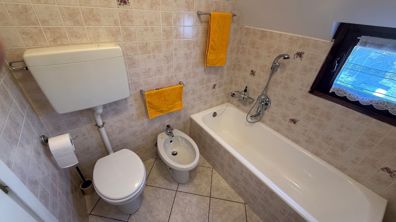 Photo of Bathroom in Teglio