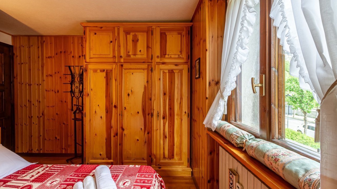 Photo of Bedroom in Courmayeur