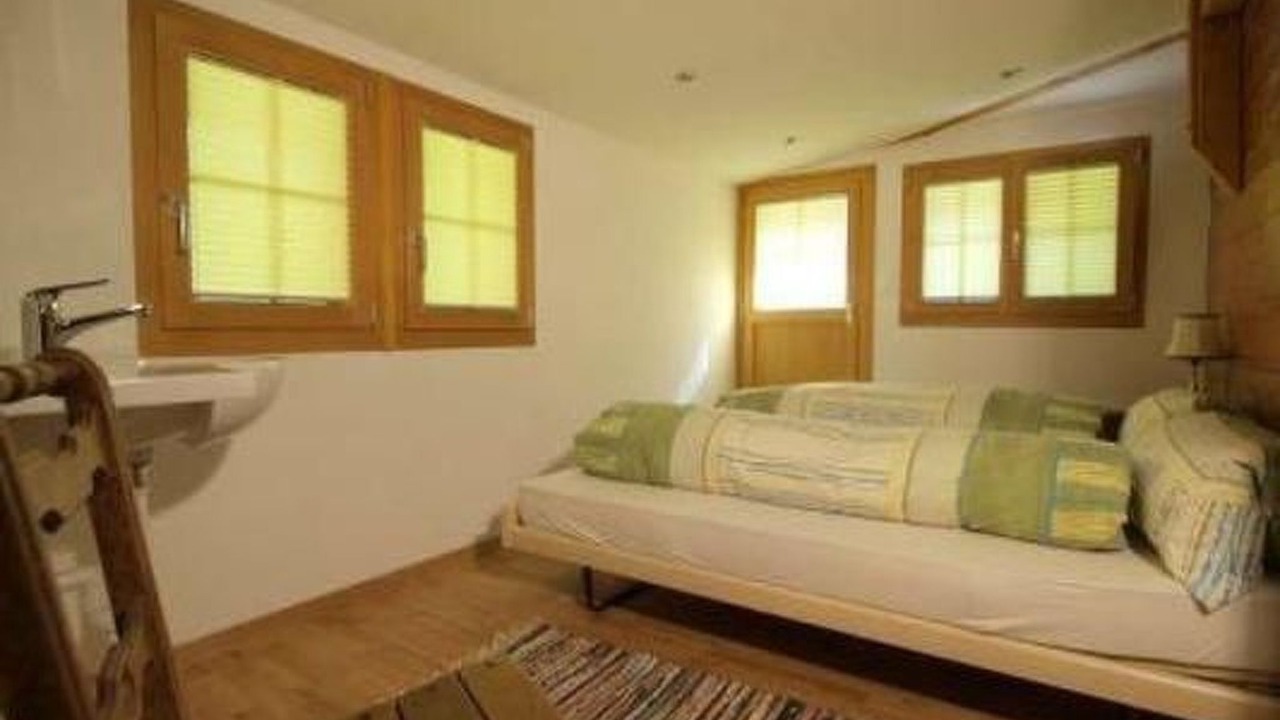 Photo of Bedroom in Engi