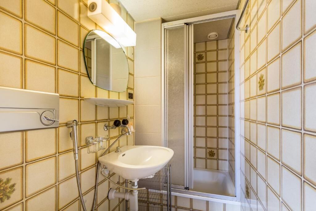 Photo of Bathroom in Sundlauenen