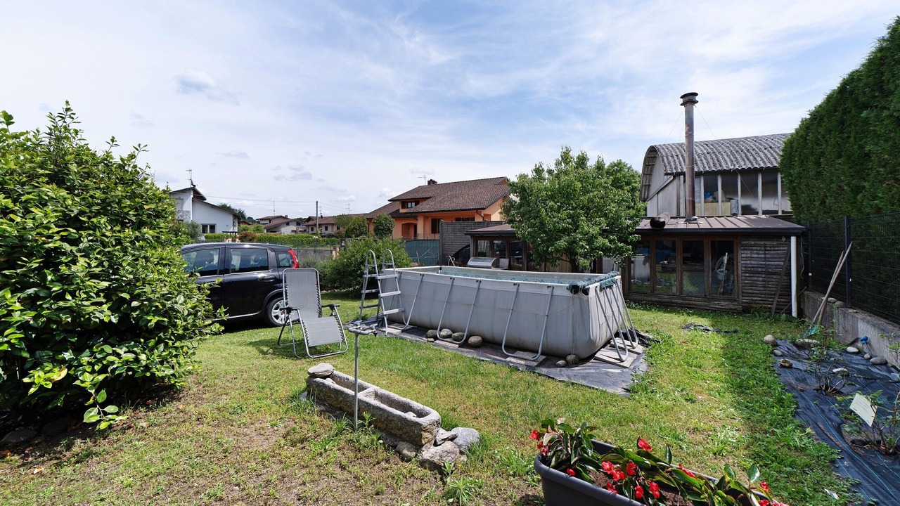 Photo of Outdoor in Angera