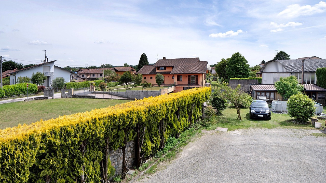 Photo of Outdoor in Angera