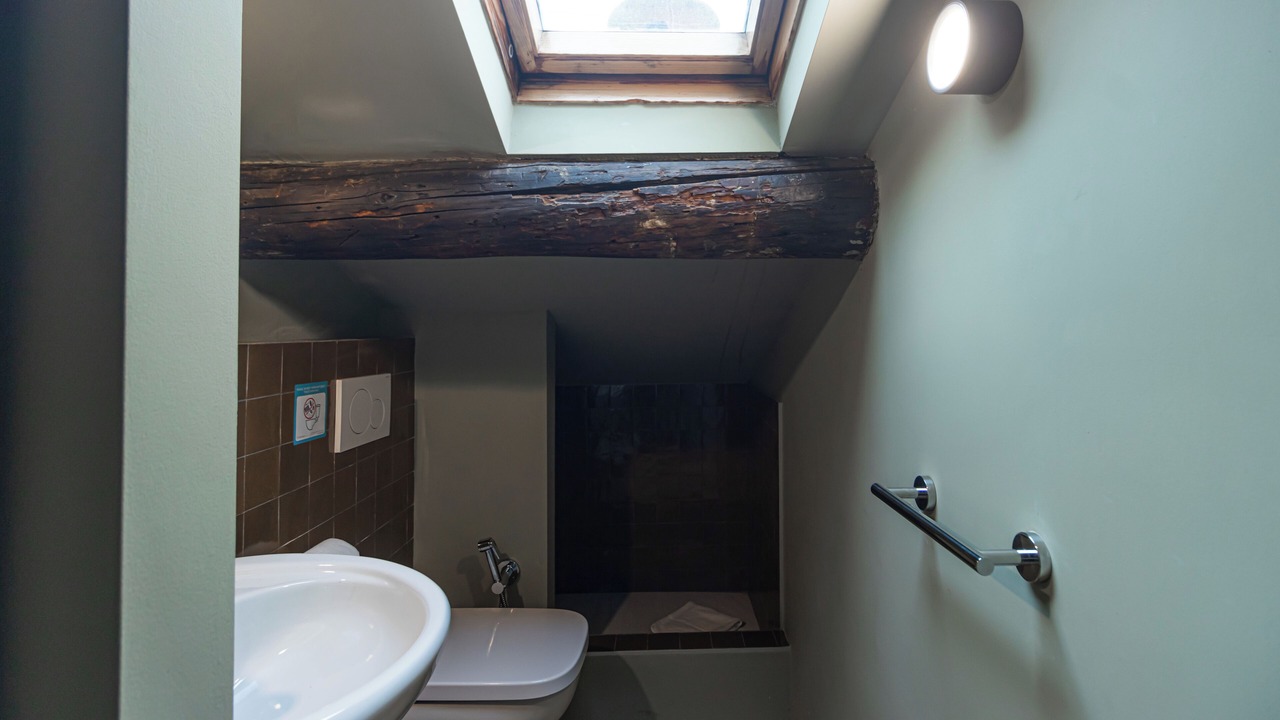 Photo of Bathroom in Chinatown