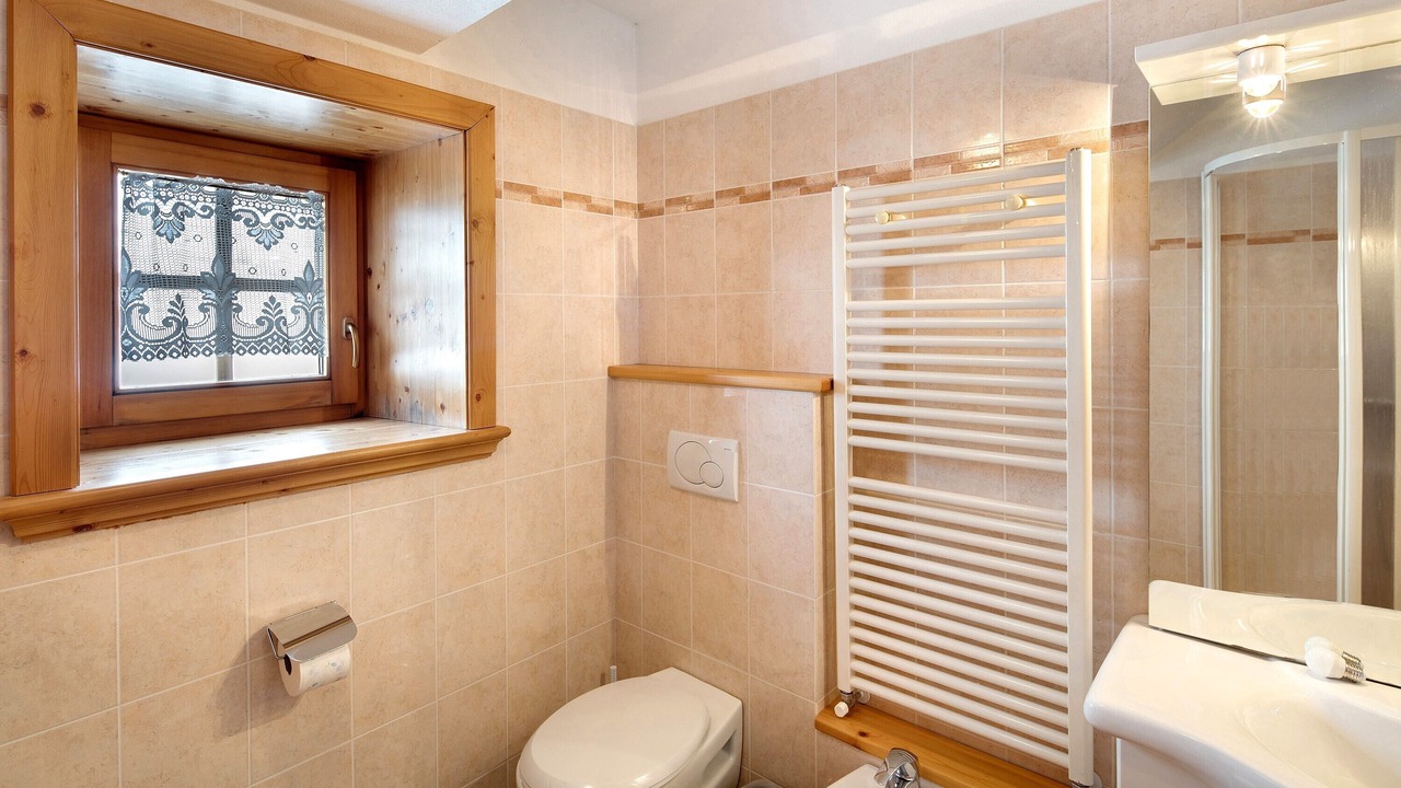 Photo of Bathroom in Trepalle