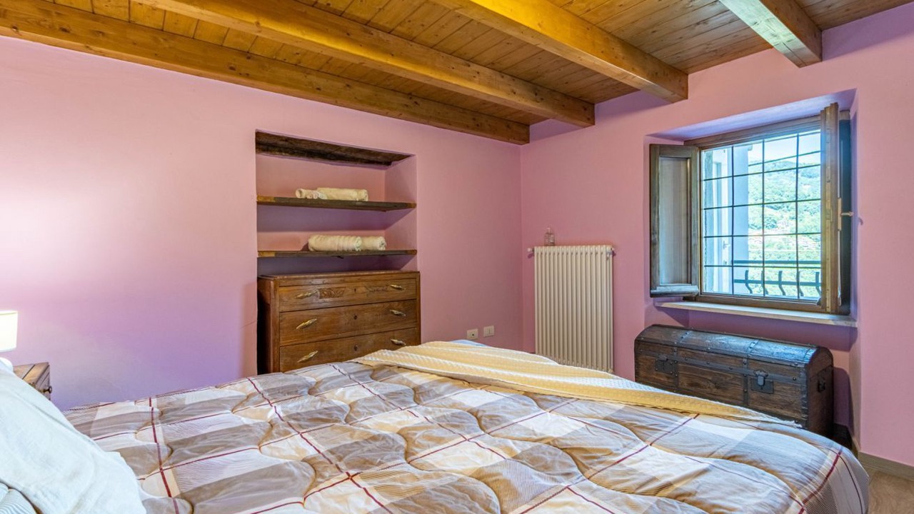 Photo of Bedroom in Valstrona