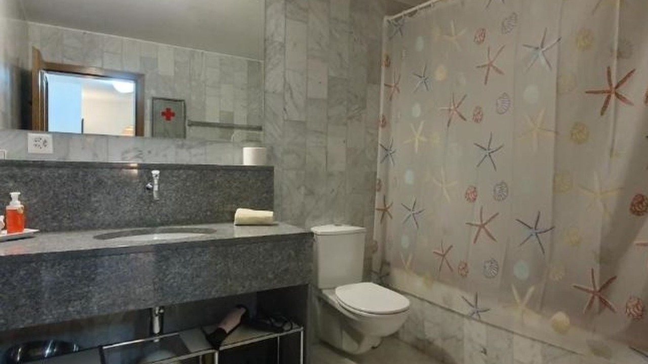 Photo of Bathroom in Jenins