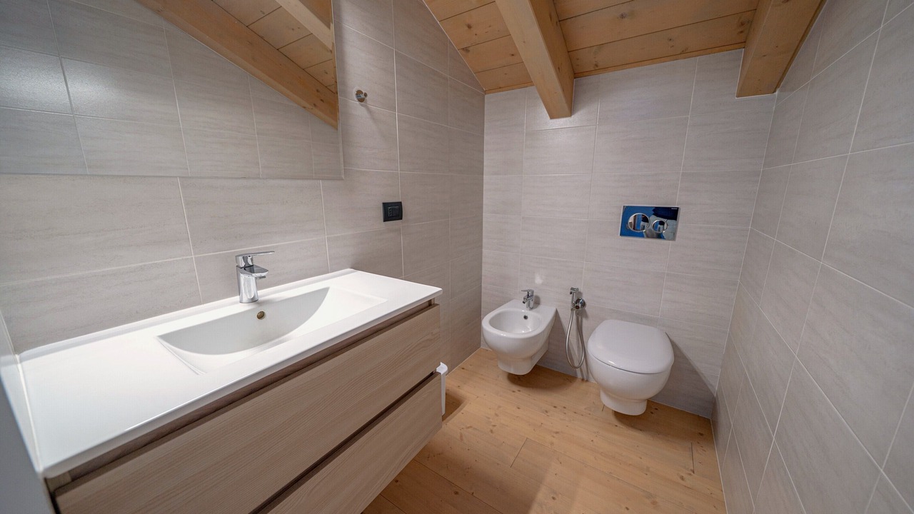 Photo of Bathroom in Cino