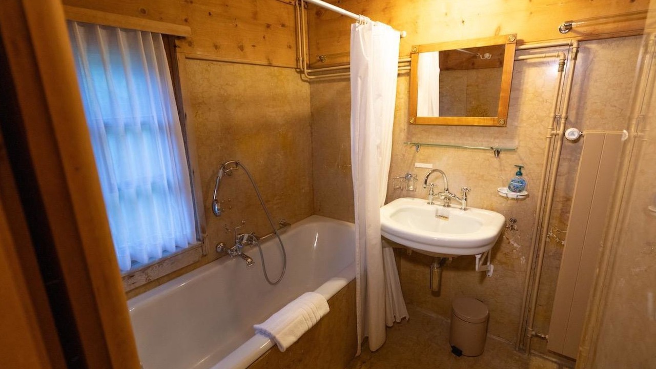 Photo of Bathroom in Arosa