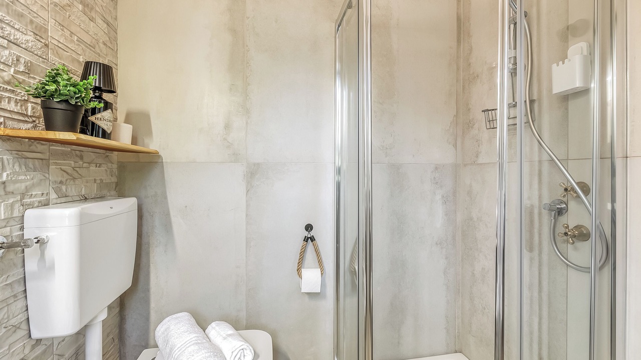 Photo of Bathroom in Angera