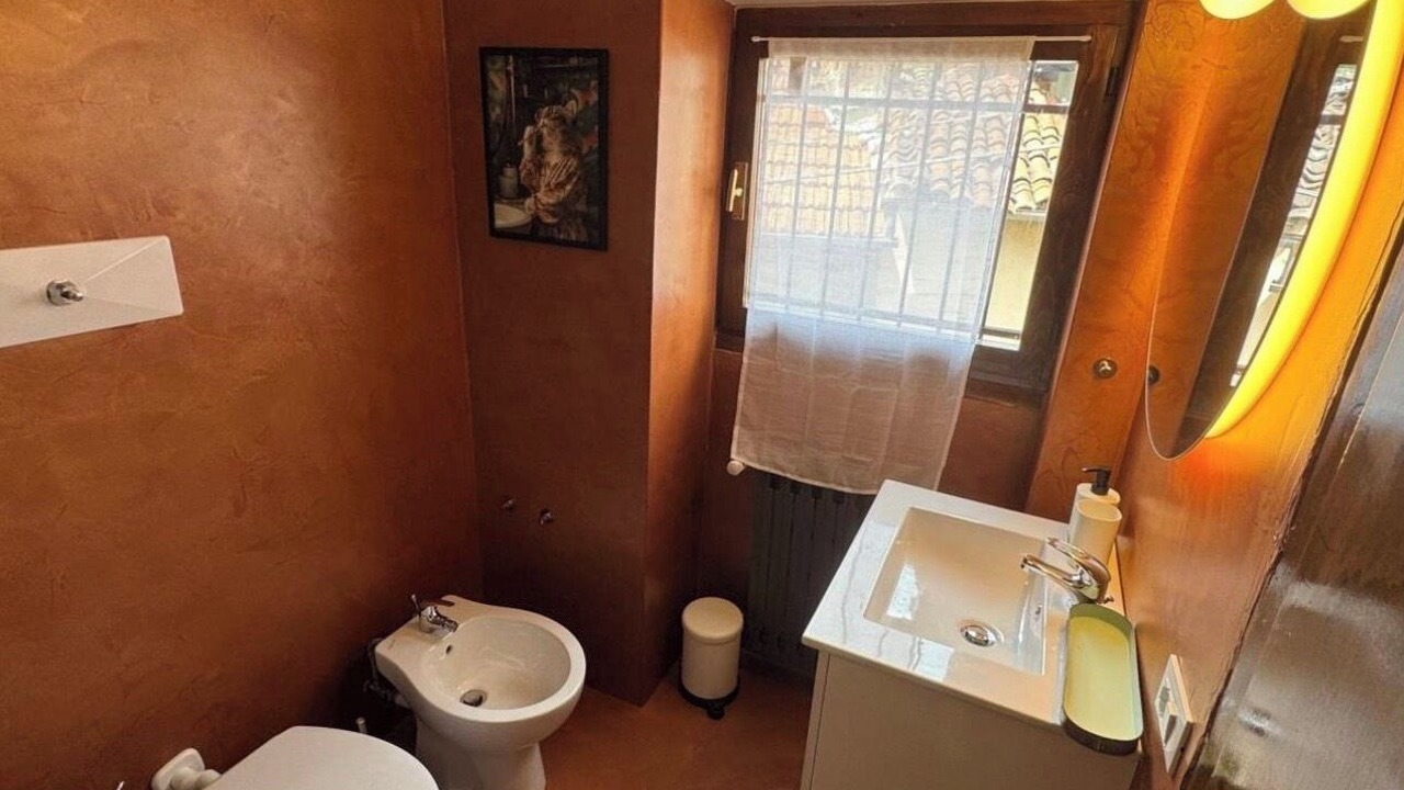 Photo of Bathroom in Brovello-Carpugnino