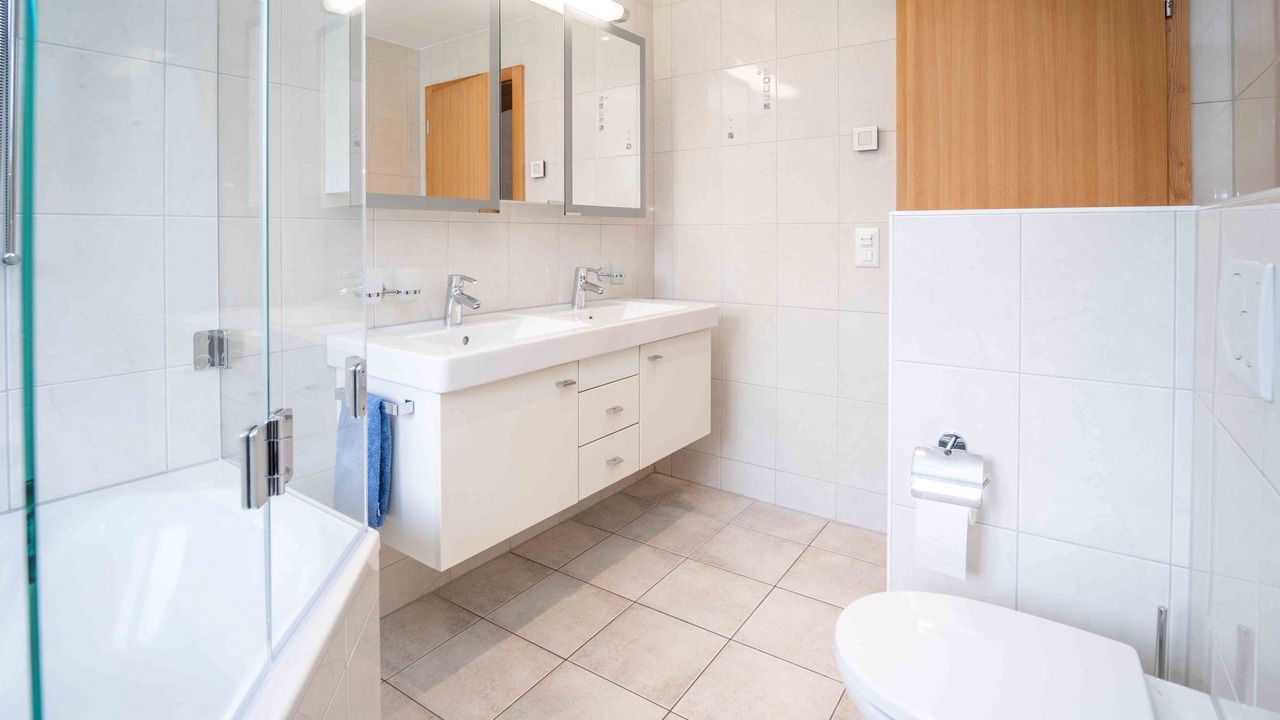 Photo of Bathroom in Sedrun