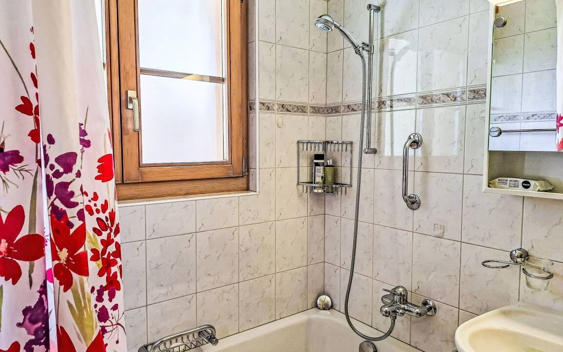 Photo of Bathroom in Kandersteg