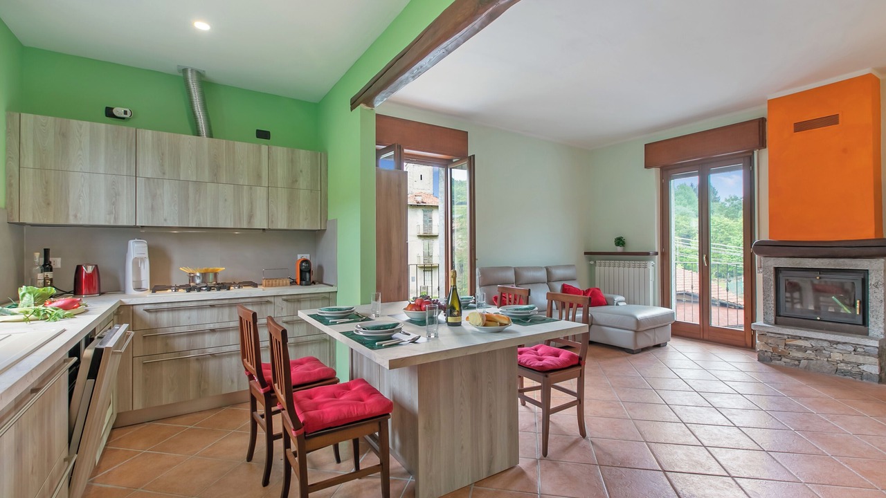 Photo of Bedroom in Brovello-Carpugnino
