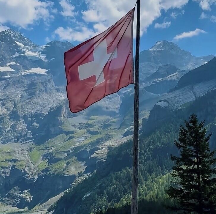 Photo of Others in Kandergrund