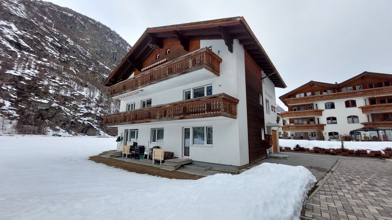 Photo of Outdoor in Taesch
