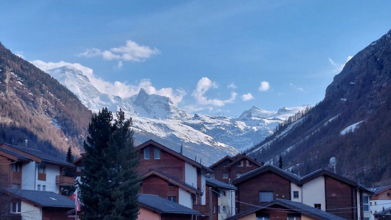 Photo of Outdoor in Taesch