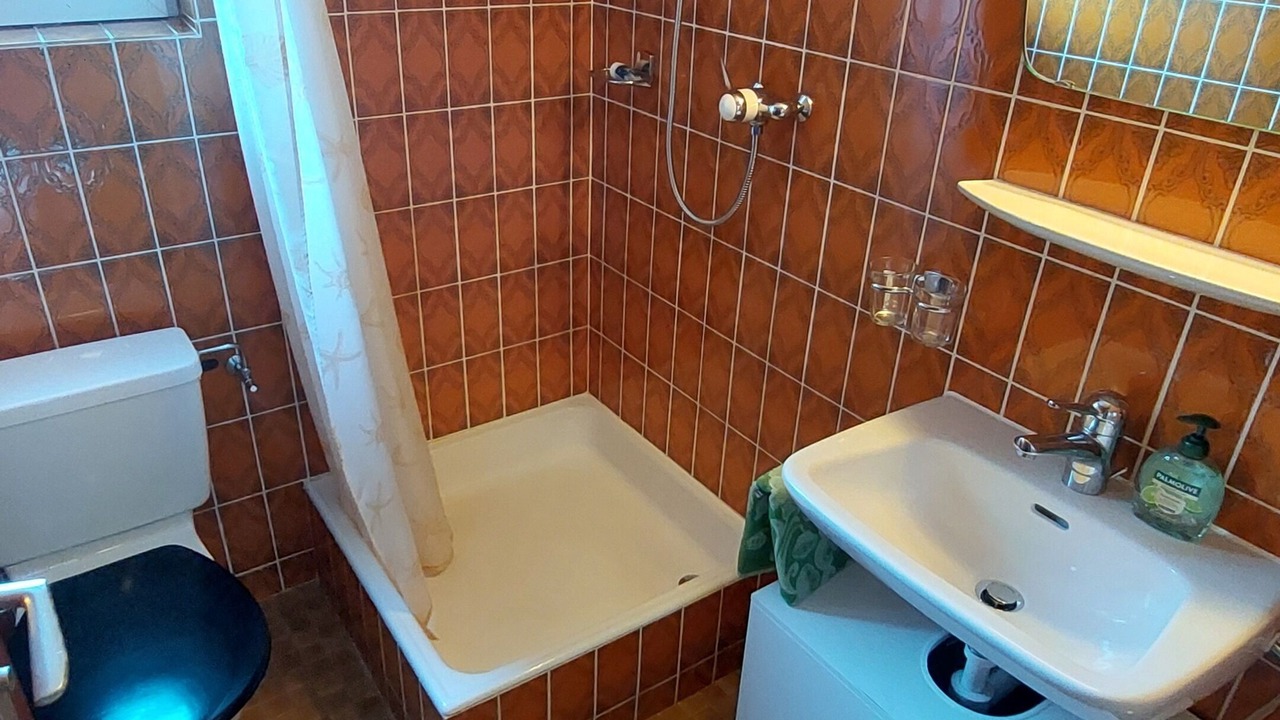 Photo of Bathroom in Taesch