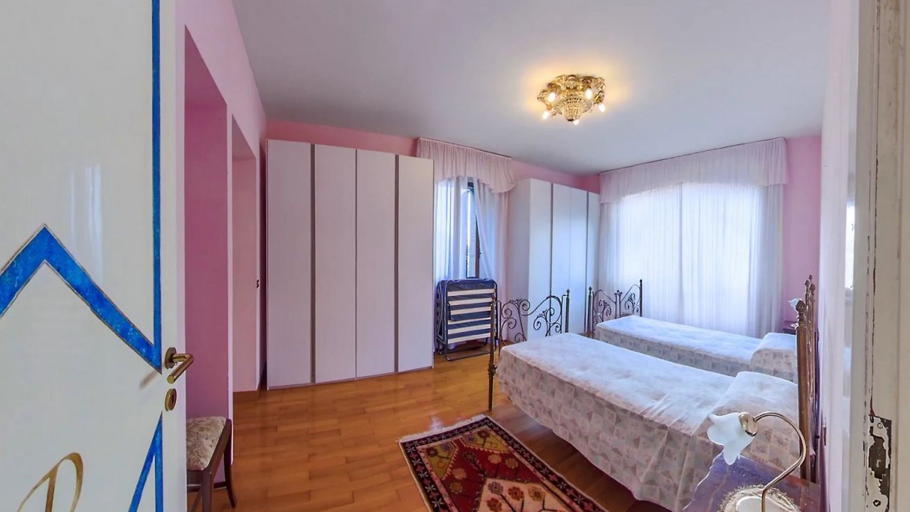 Photo of Bedroom in Stresa