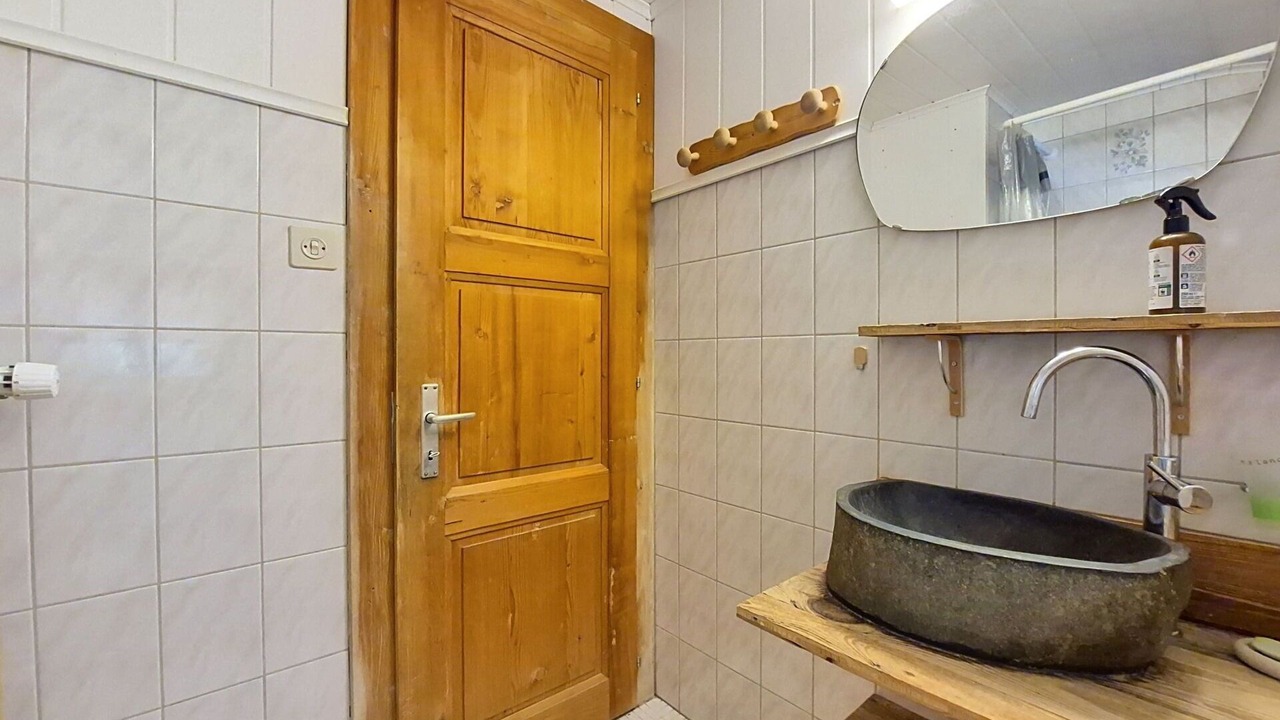 Photo of Bathroom in Arolla
